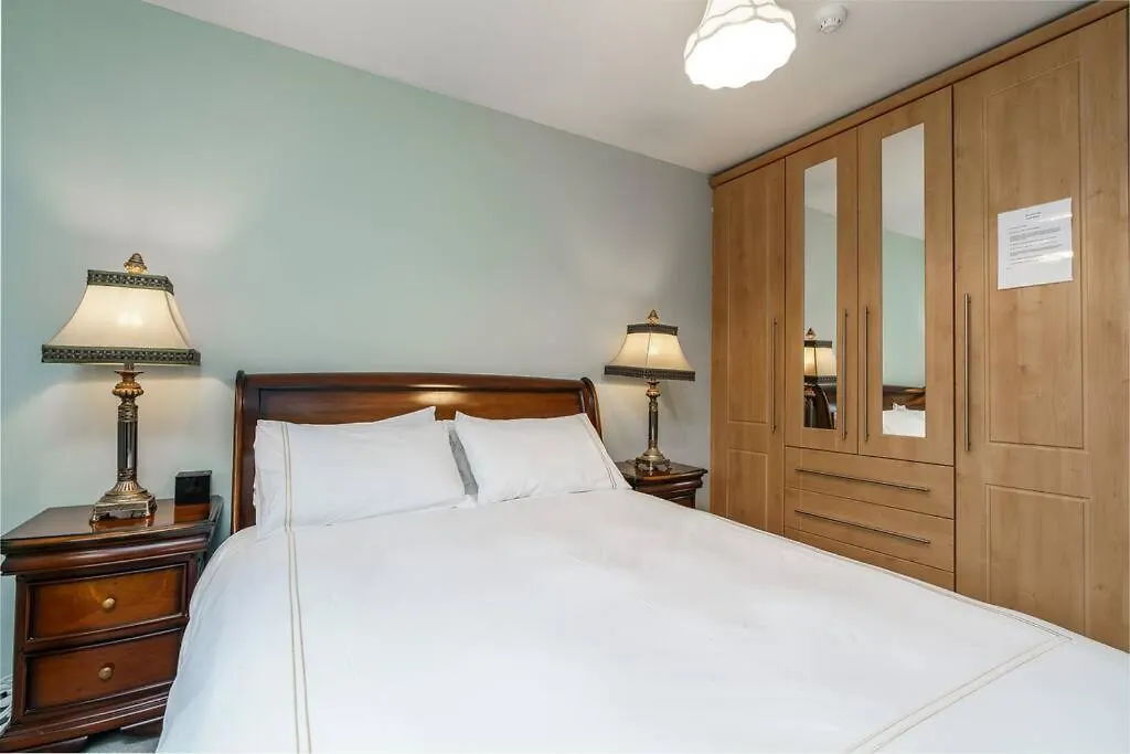 **** ベッド・アンド・ブレックファスト Beaumont Guesthouse ダブリン アイルランド